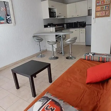 Appartement A 2 Pas Du Port, Du Centre, Du Marché Provençal, Des Plages Quartier Calme