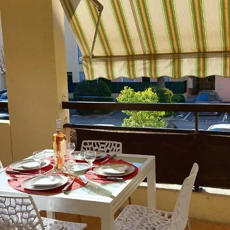 A 2 Pas Du Port, Du Centre, Du Marché Provençal, Des Plages Quartier Calme Appartement Sanary-sur-Mer